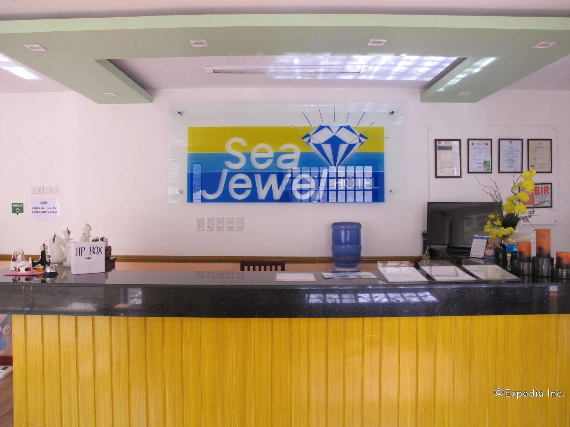 Sea Jewel Beach Resort Puerto Galera Exterior photo